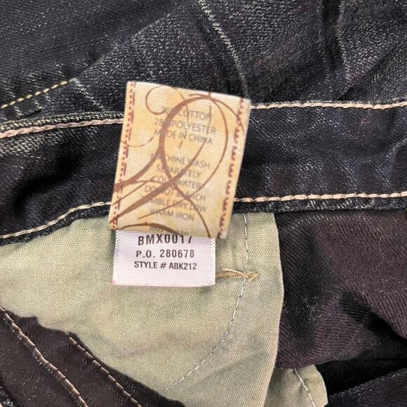 BKE Culture Jeans Size 36 x 33.5 Dark Wash Bootcut Stretch Rhinestone Embroider - Picture 13 of 13